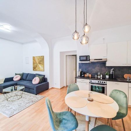 Feelhome - Design Apartment Fur 4 Gaste - Smart Tv - Naschmarkt เวียนนา ภายนอก รูปภาพ